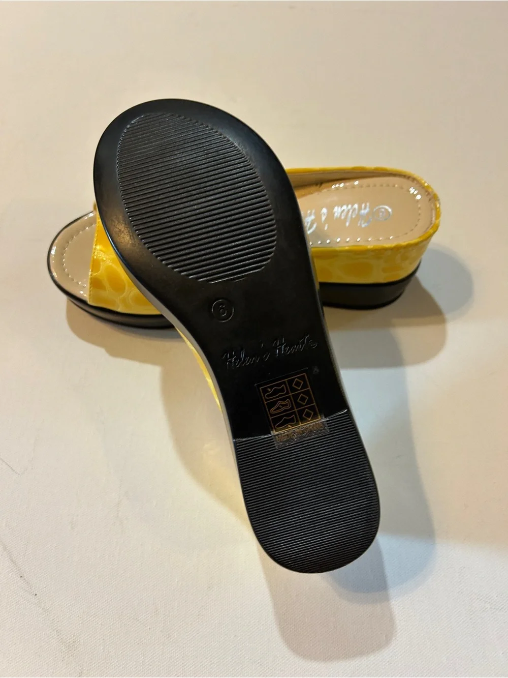Helen’s Heart Yellow Croc Embossed Platform Slide Sandals Women’s Size 6 Summer